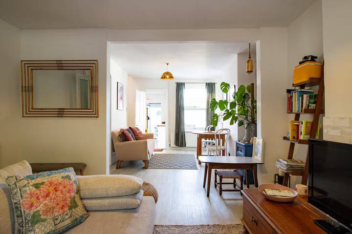 Glamping for 5 people, with terrace in Rye