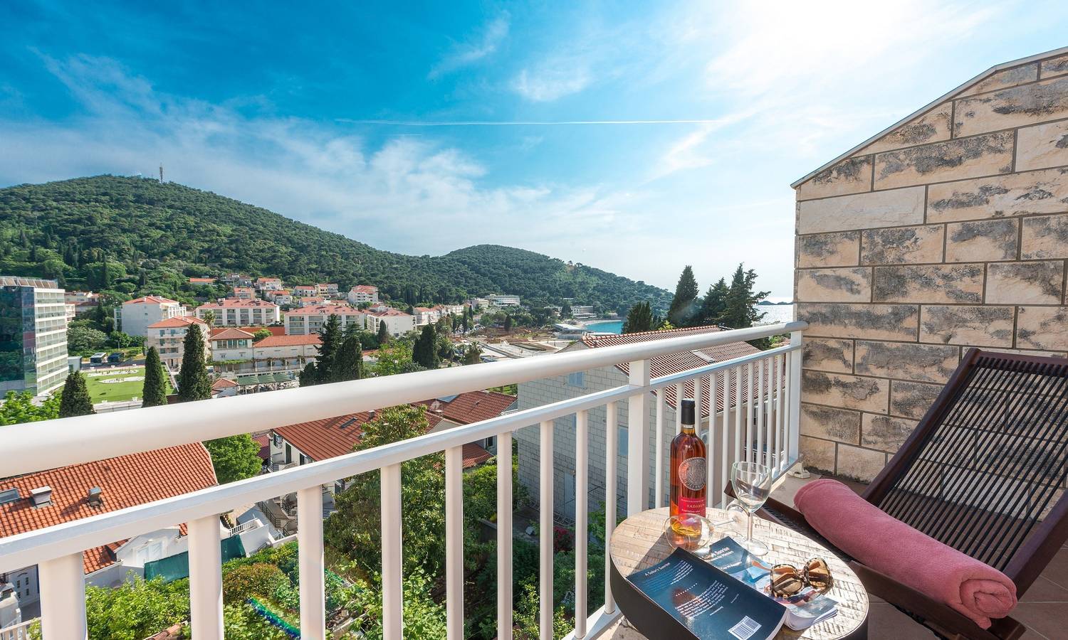 Apartamento entero, Apartment Marilyn - Two Bedroom Apartment with Terrace and Partial Sea View in Dubrovnik, Grad Dubrovnik