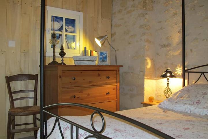 Location de vacances pour 4 personnes, avec jacuzzi et jardin à Gémozac - 2