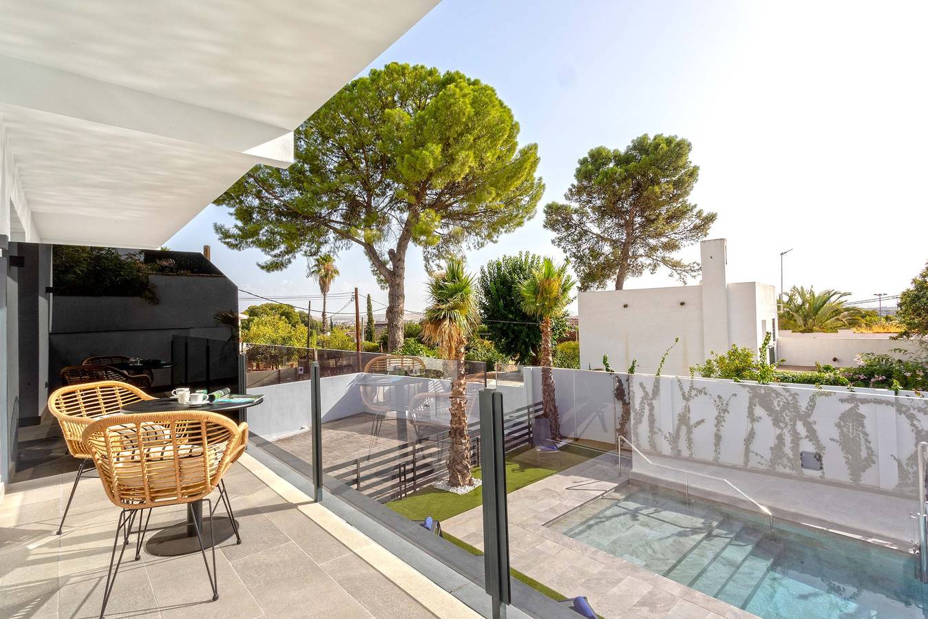 Apartamento inteiro, Beautiful 1 bd with terrace, pool and parking. Arruzafa Iii in Córdova (Cidade), Córdoba