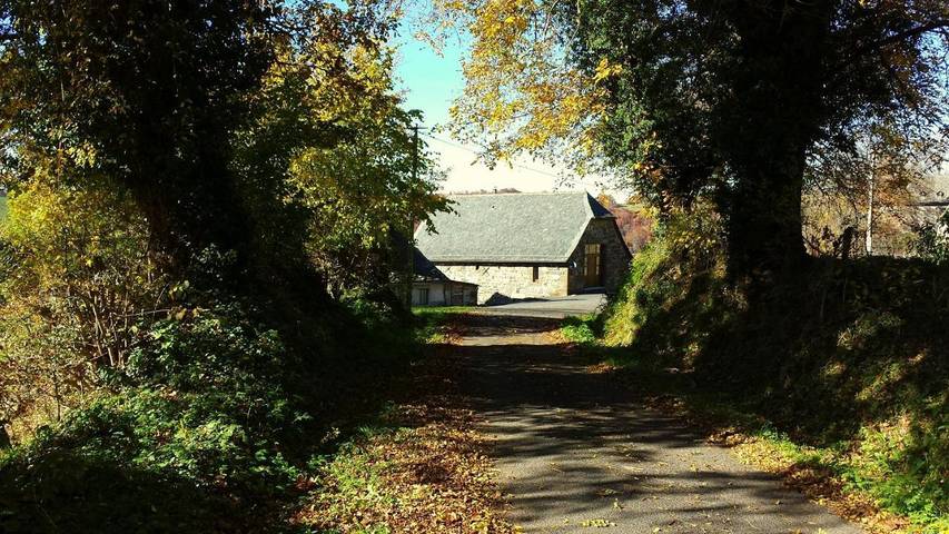 Location de vacances pour 6 personnes, avec jardin et vue, animaux acceptés à Mur-de-Barrez - 3