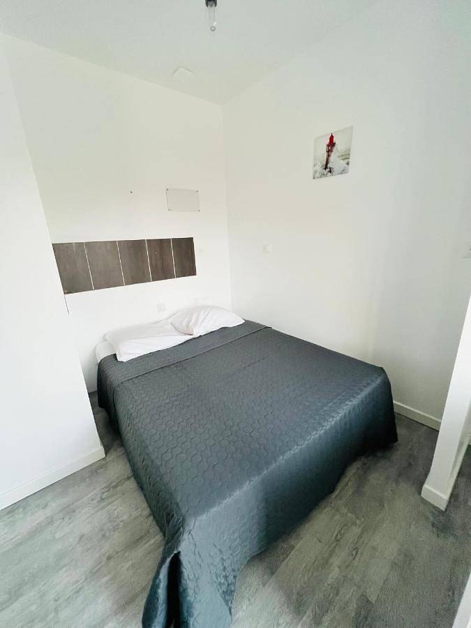 Double Room with Private Bathroom in Indre (Nantes), Région de Nantes