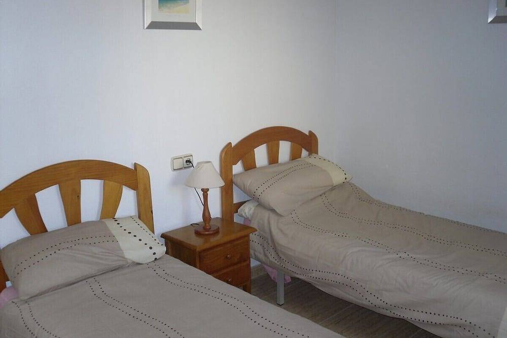 Villa de lujo con aire acondicionado, wi-fi y piscina privada, cerca de la playa in Playa Moncayo, Guardamar del Segura