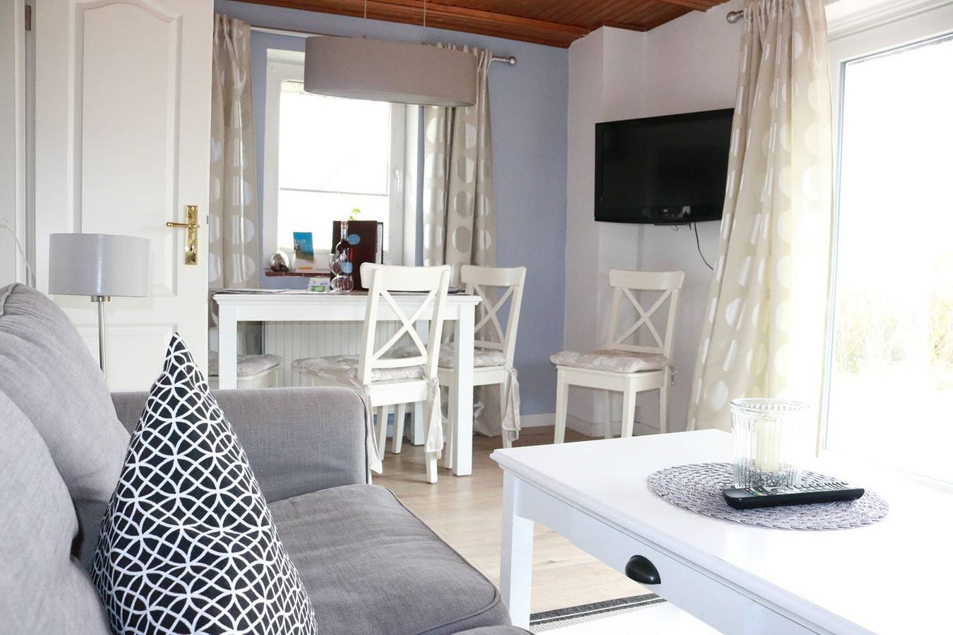 Lütt Hüs 1 – Exklusives Reetdach-Ferienhaus (ca. 60 m²) für 4 Personen in Wenningstedt, Sylt