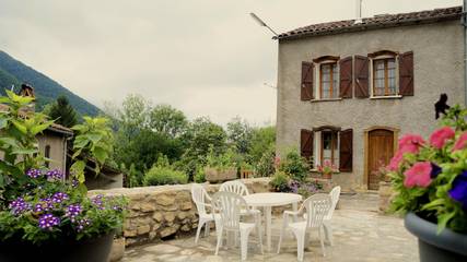 Gîte pour 6 personnes, avec terrasse et jardin, animaux acceptés à Rivèrenert
