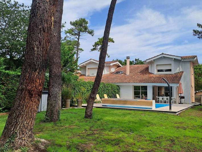 Ferienhaus für 8 Personen, mit Balkon/Terrasse und Garten sowie Ausblick in Moliets-et-Maa