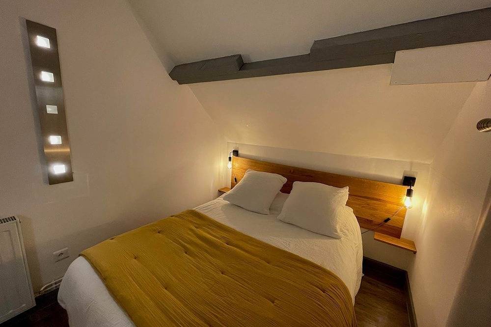 Studio Tournesol : Gîte avec Spa Privatif à Sarlat in Sarlat-la-Canéda, Périgord Noir