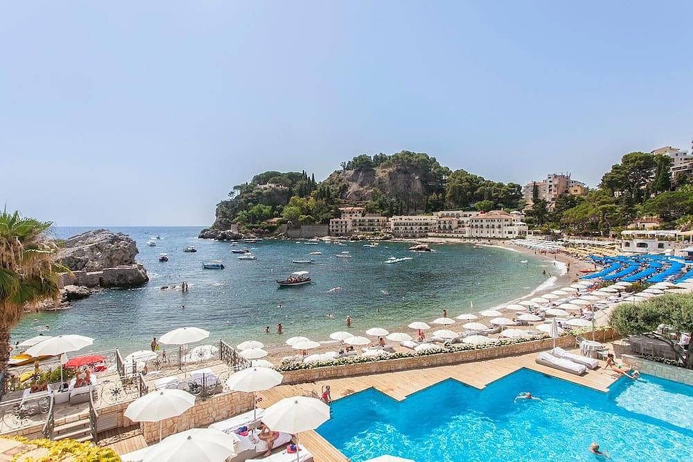 Apartamento entero, Increíble apartamento en Giardini Naxos in Giardini-Naxos, Provincia de Messina