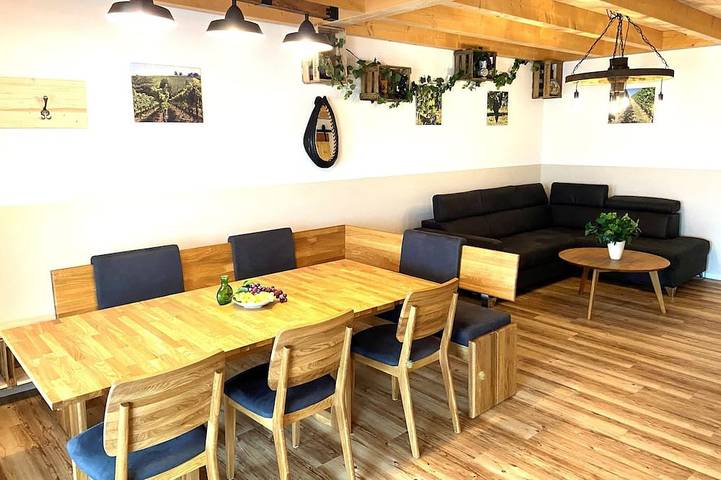 Ferienwohnung für 6 Personen, mit Terrasse in Kitzingen