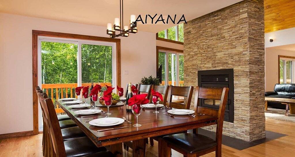 Luxurious cottage with hot tub, heated swimming pool, billiard in Le Massif