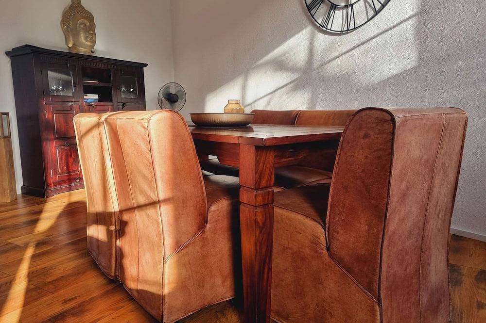 Appartement entier, Luxuriöse großzügige Wohnung mit 3 Schlafzimmer, Terrasse in Solingen, Bergisches Land