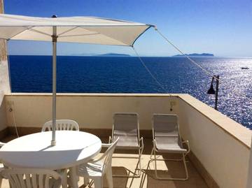 Gîte pour 2 personnes, avec balcon et vue à Marettimo