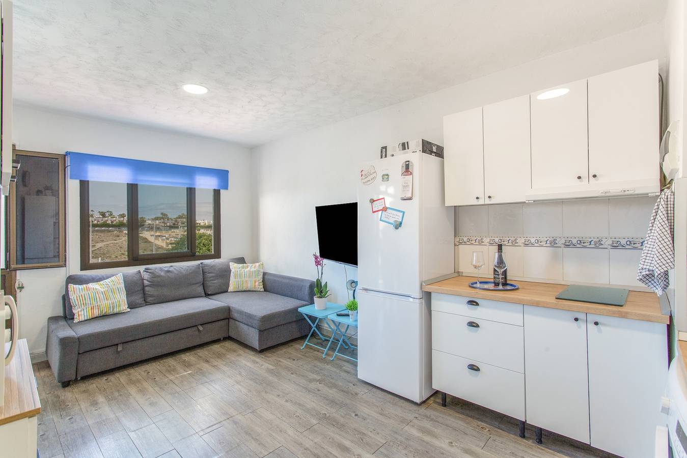 Entire apartment, Vacation Rental "Rainbow Amadores" with Sea Views, Terrace and Wi-Fi in Puerto Rico (Gran Canaria), South Gran Canaria