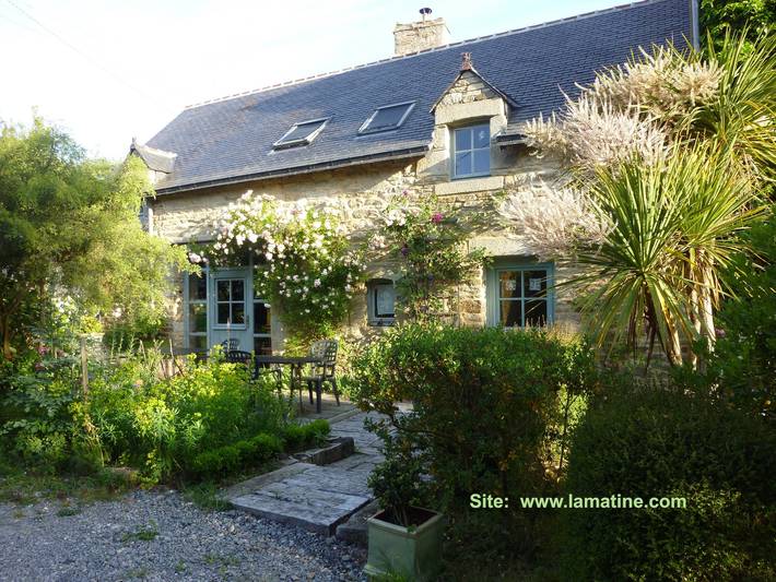 Gîte pour 4 personnes, avec terrasse et jardin