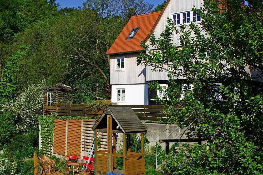 Ganze Wohnung, Ferienwohnung \"Böhmischer Blick\" - Ferienwohnungen Haus Heimat in Lückendorf, Oybin