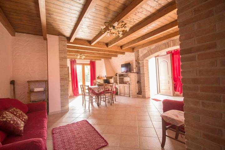 Casa vacanza per 10 persone, con Balcone e Terrazza nonché Giardino e Panorama a Sanluri