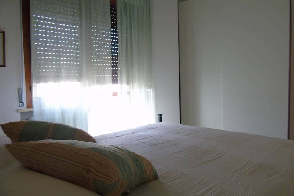 Entire apartment, Hermione Penthouse, Two-room apartment a few steps from the sea in Francavilla al Mare, Chieti Province