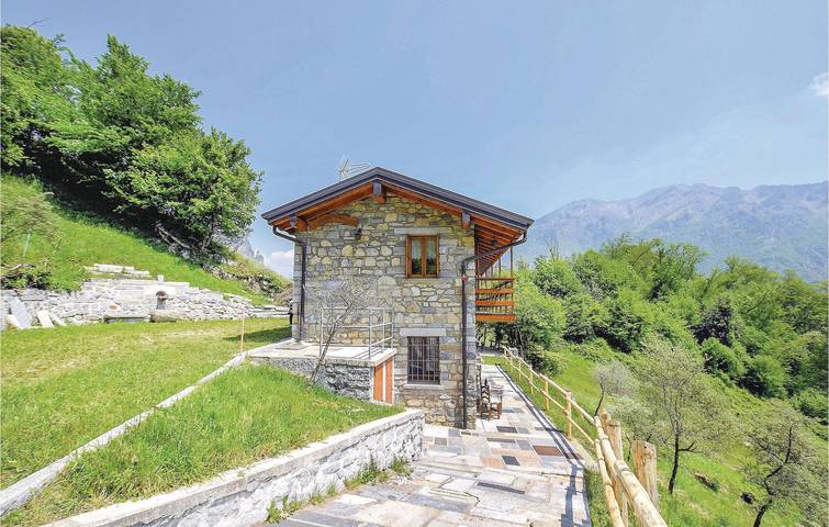 Accogliente appartamento di 70mq con terrazza e stufa a legna in Ballabio (disambigua), Prealpi Bergamasche Occidentali