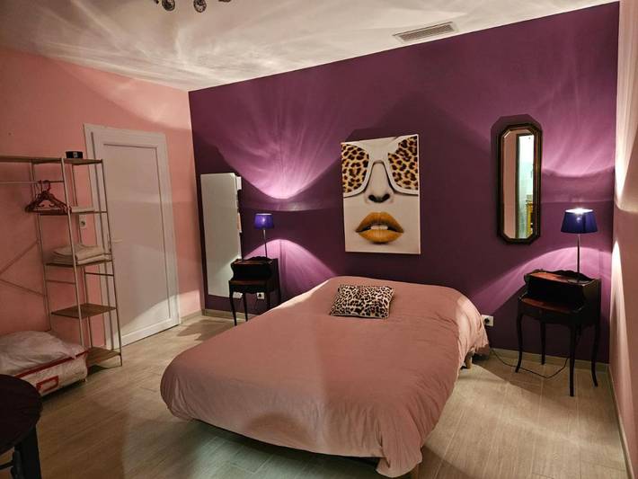 Location de vacances pour 2 personnes, avec terrasse et vue ainsi que jardin et piscine à Lauris - 2