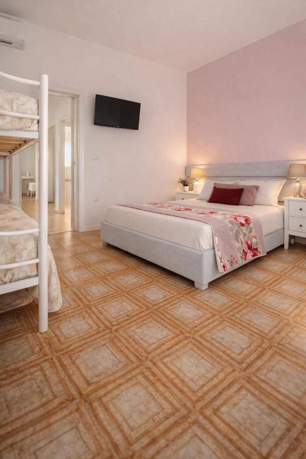 Equinox house in Tuglie, Golfo di Taranto