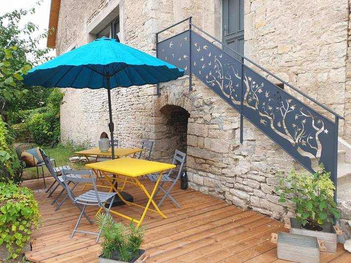 Location de vacances pour 6 personnes, avec Terrasse ainsi que Jardin et Vue dans Beaumotte-Aubertans