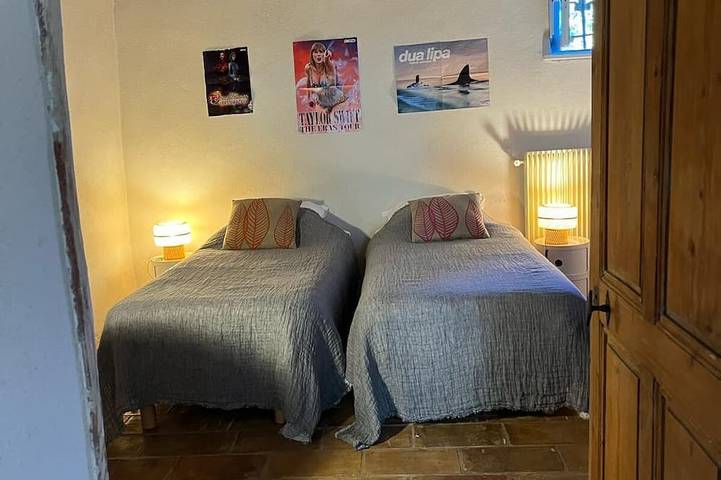 Location de vacances pour 9 personnes, avec balcon et jardin, animaux acceptés à Vallabrix - 4