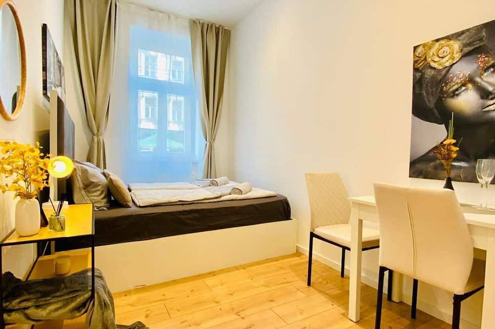 Ganze Wohnung, Ottakring Gem/Cozy Room /w Breathtaking City Views in Wien, Wienerwald