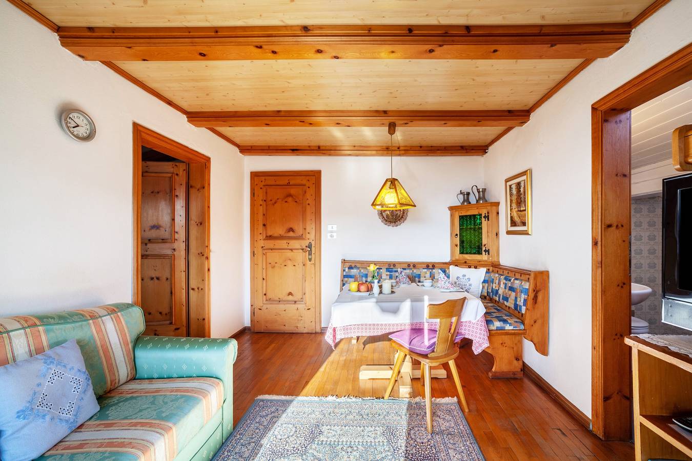 Ganze Wohnung, "Adang Ferienwohnung Mutspitz" mit Bergblick, Garten und Wlan in Dorf Tirol, Passeiertal