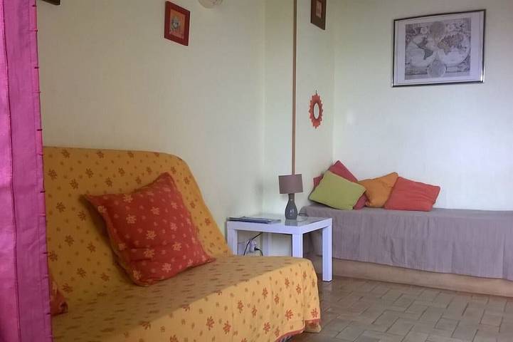 Gîte pour 4 personnes, avec terrasse dans Le Brusc - 3