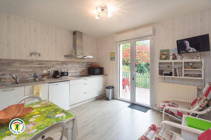 Maison de vacances pour 2 personnes, avec jardin ainsi que piscine et terrasse, animaux acceptés à Coublevie