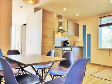 Location de vacances pour 6 personnes, avec vue ainsi que jardin et sauna à Brens