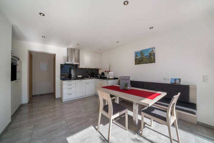 Ganze Wohnung, Ferienwohnung "Weinreichhof Laaser Spitz" mit Bergblick, privater Terrasse und Wlan in Kastelbell, Kastelbell-Tschars