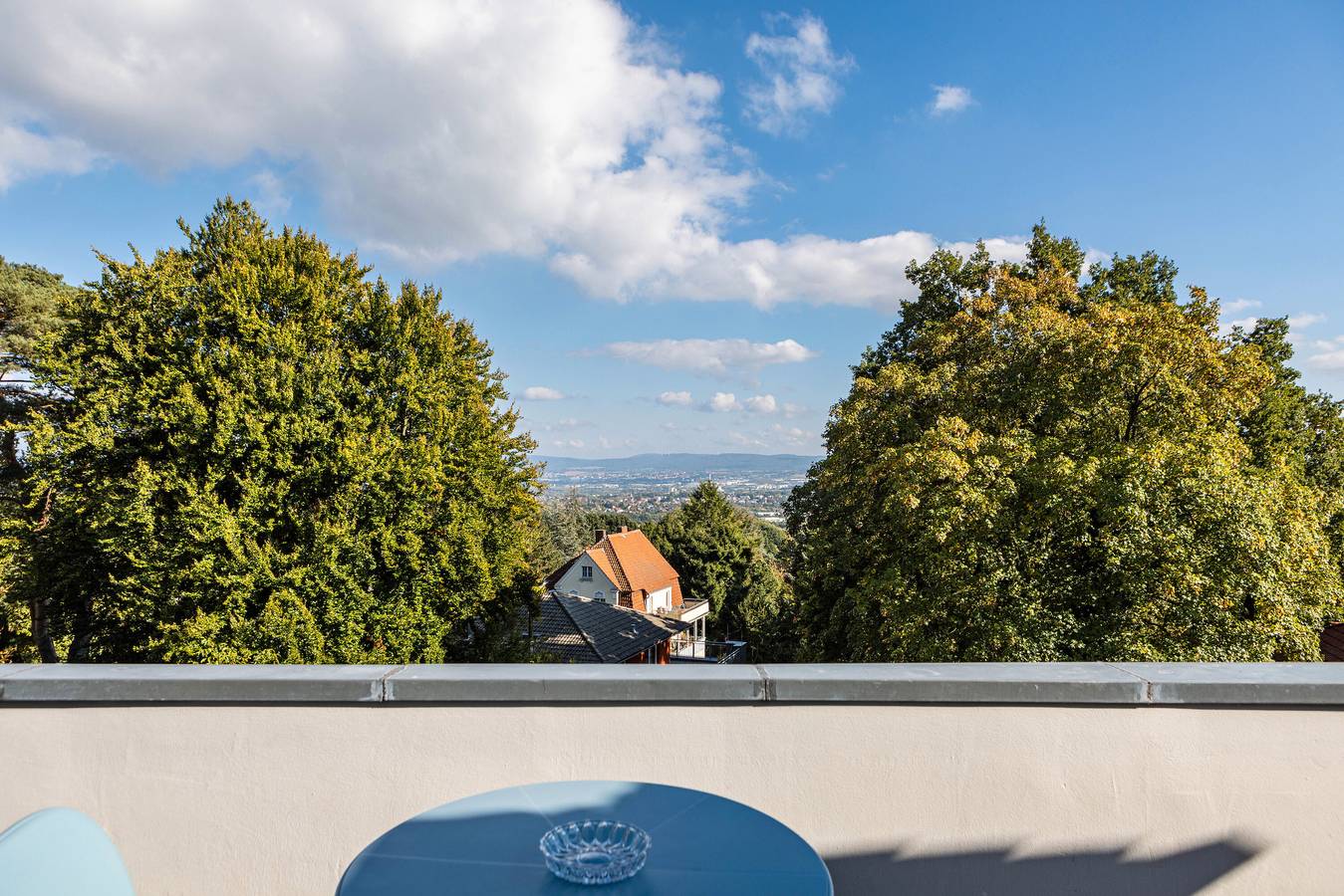 Entire apartment, Panorama Penthouse in a Beautiful Villa in Brasselsberg, Kassel