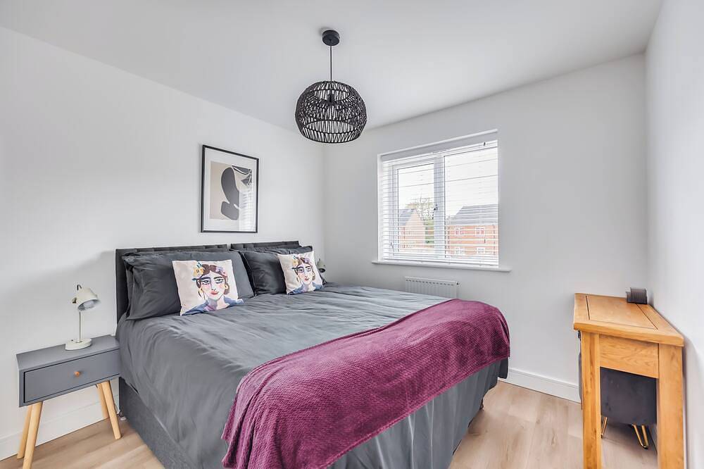 Pristine 3 Bedroom House in Prime Location - Sleeps up to 5 guests in Milton Keynes, Südostengland