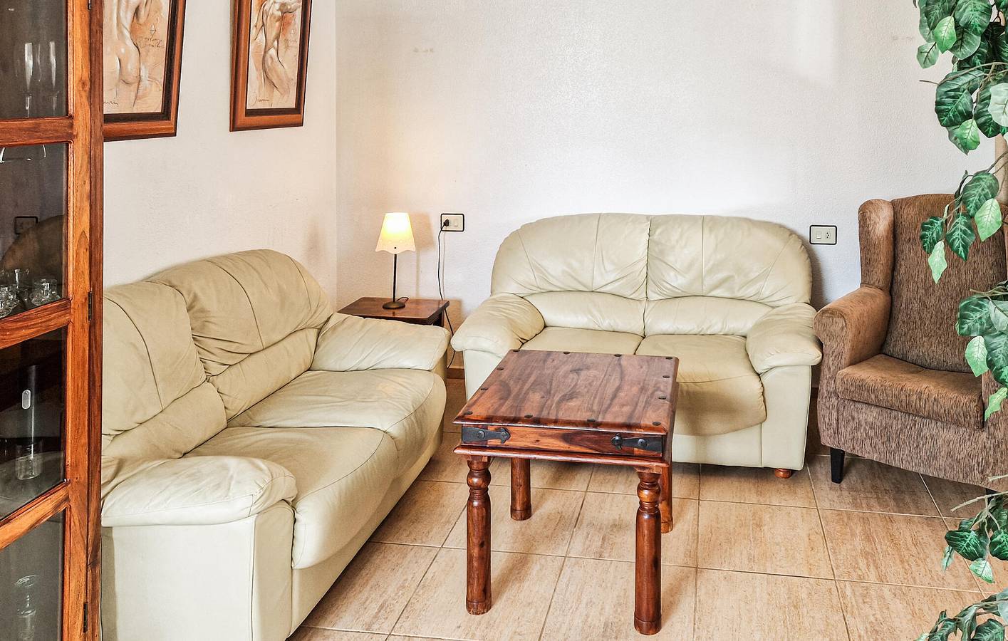 Wi-Fi-Apartment am Strand mit AC und Terrasse in Orihuela, Costa Blanca