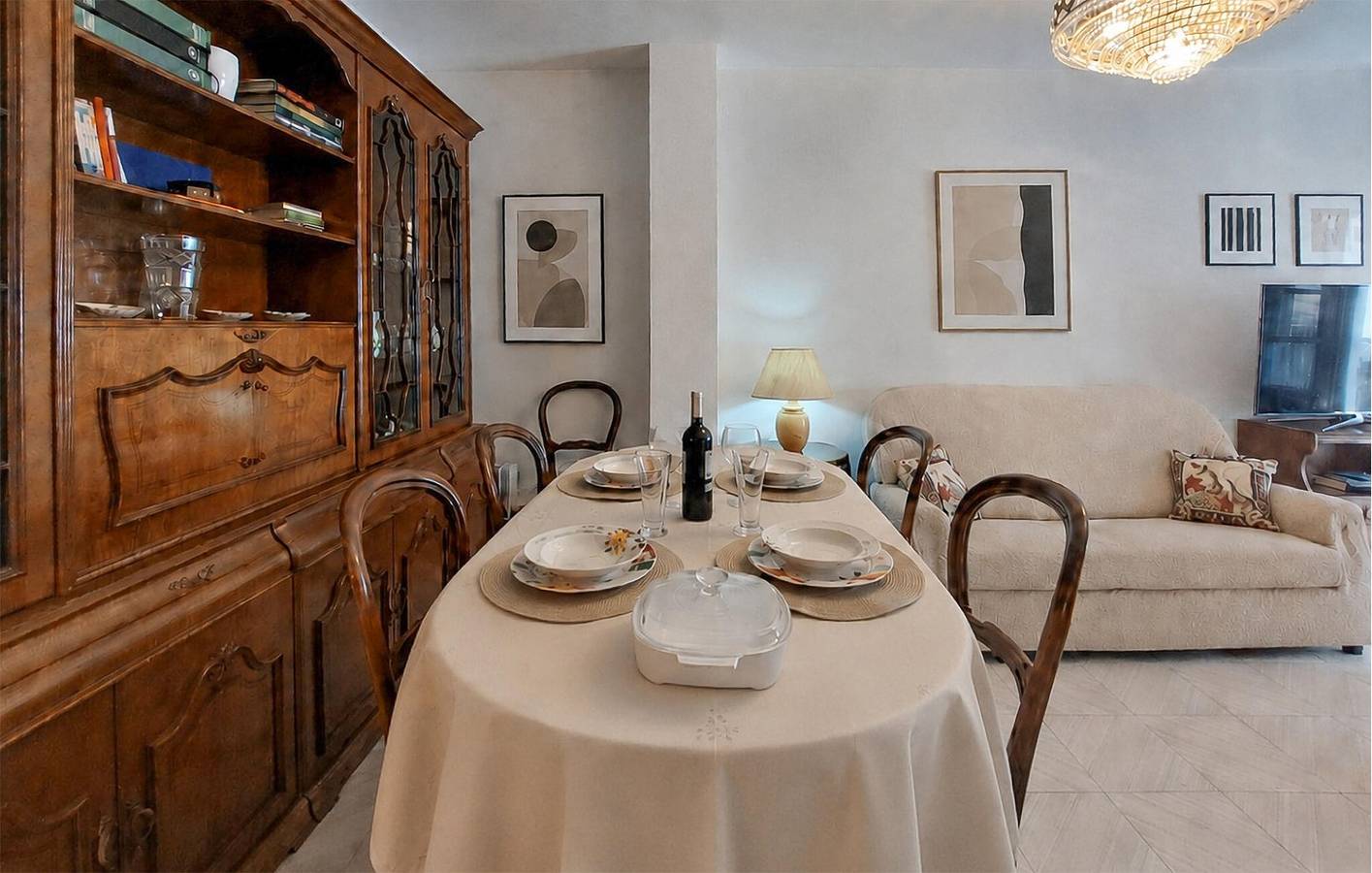 Apartamento vacacional entero, Apartamento con vista panorámica, terraza, WiFi y aire acondicionado - a 200m del Restaurante Pura Cepa in Ronda, Provincia de Málaga