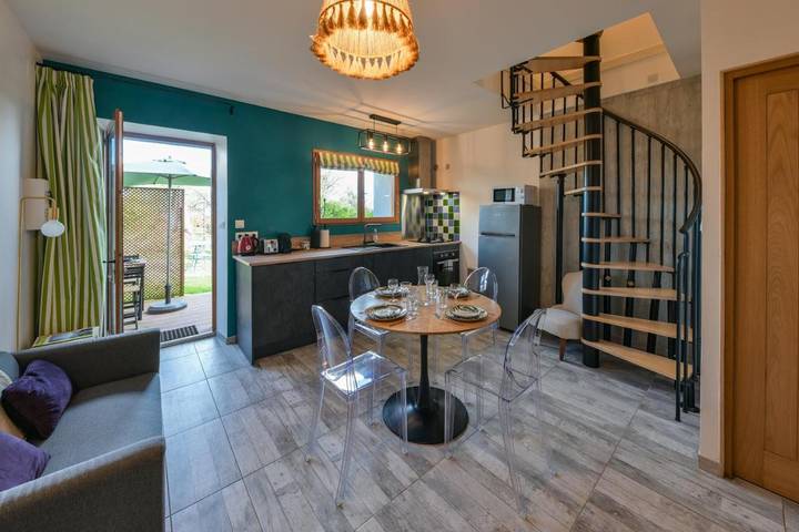 Location de vacances pour 4 personnes, avec Terrasse ainsi que Jardin et Piscine à Montgaillard (Hautes-Pyrénées)