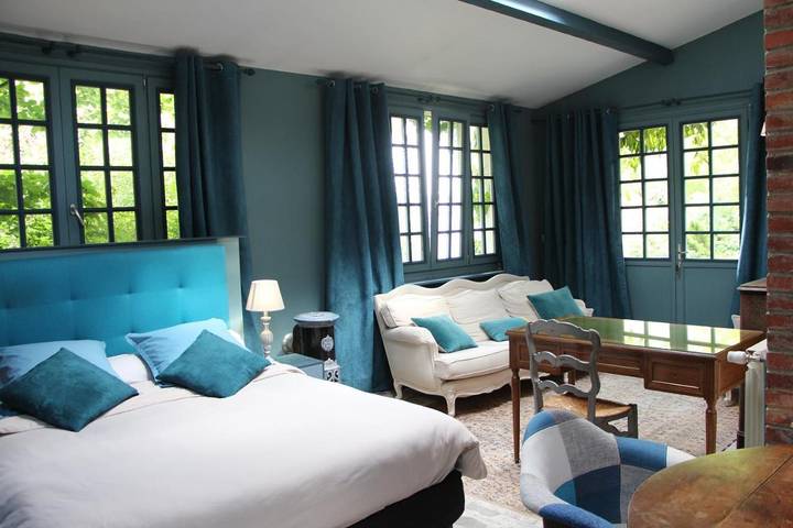 Maison d’hôte pour 2 personnes, avec terrasse ainsi que vue et jardin