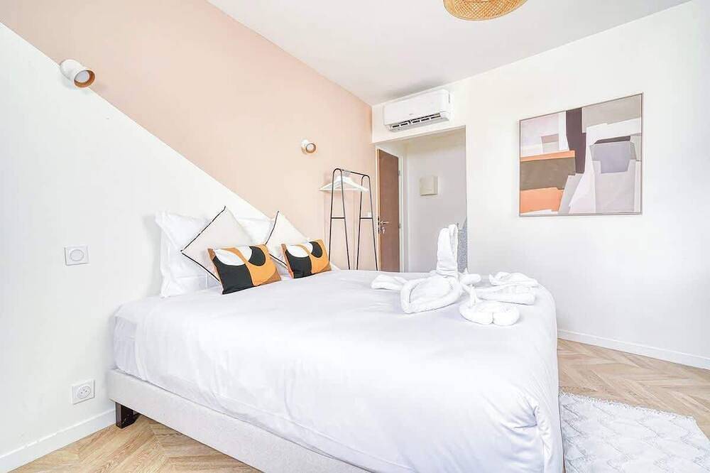 Apartamento inteiro, Studio climatisé au calme - proche Batignolles in Paris, Ilha de França