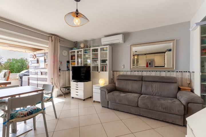 Ganze Wohnung, Apartment am Wasser mit Meerblick, Wlan und Klimaanlage in La Ciotat, Marseille und Umgebung