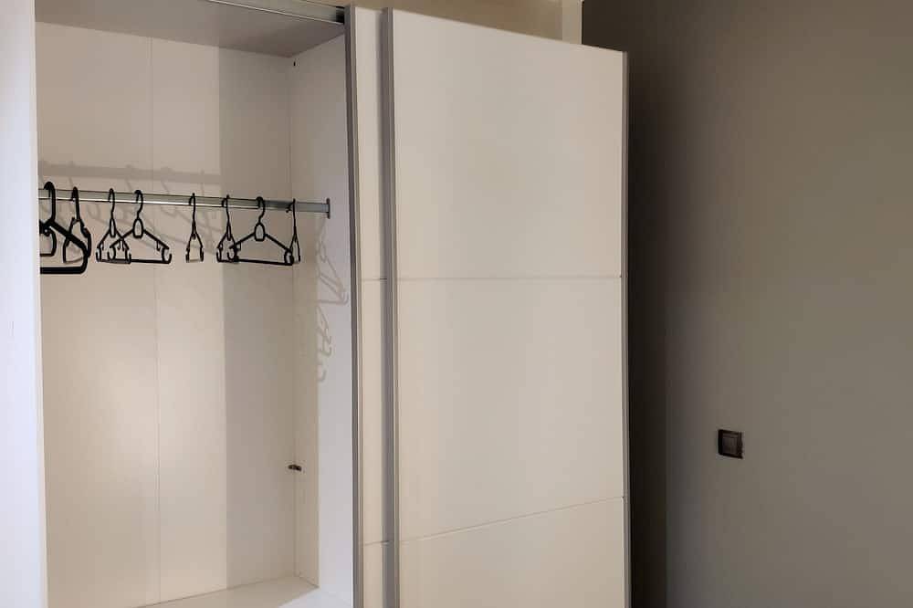 Hel lägenhet, Apartment with balcony in Girona, Gironès