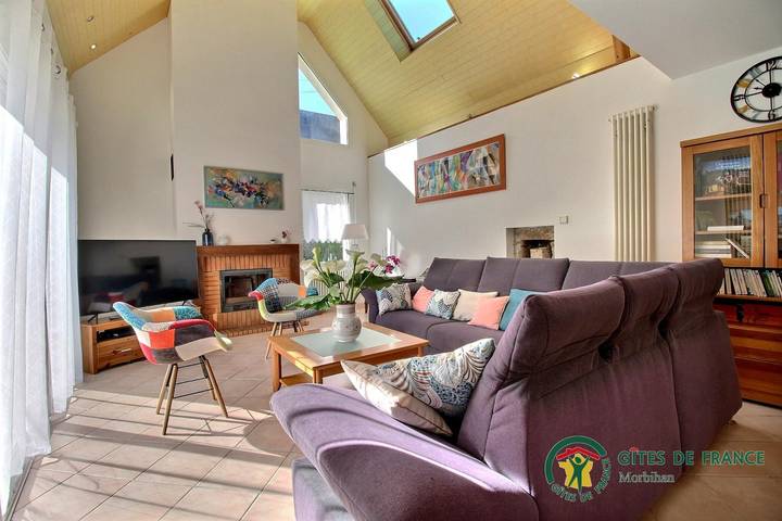 Gîte pour 10 personnes, avec terrasse et jardin