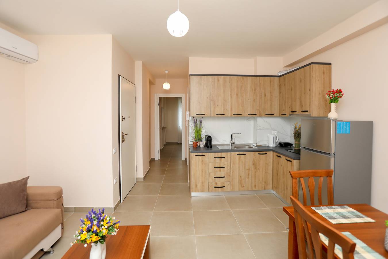 Apartamento entero, Apartamento de vacaciones para 4 personas con balcón in Vlorë (Ciudad), Vlorë