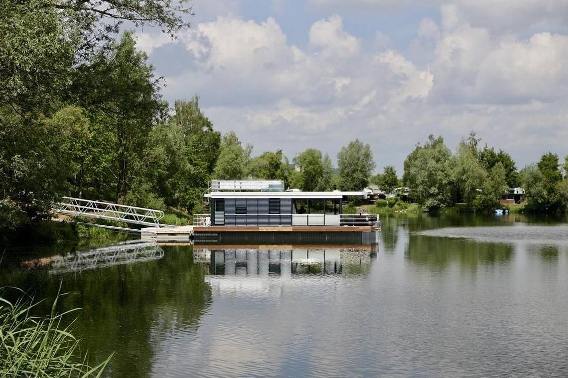 Hausboot Black Pearl in Höxter, Kreis Höxter