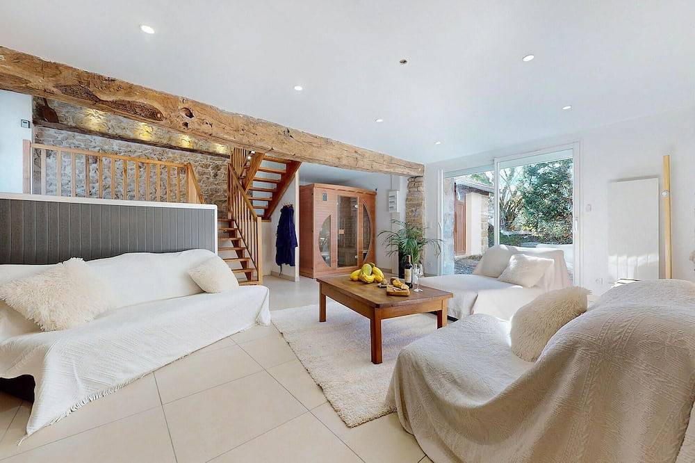 Amazing home in St-Hilaire-le-Château in Saint-Hilaire-le-Château, Guéret region