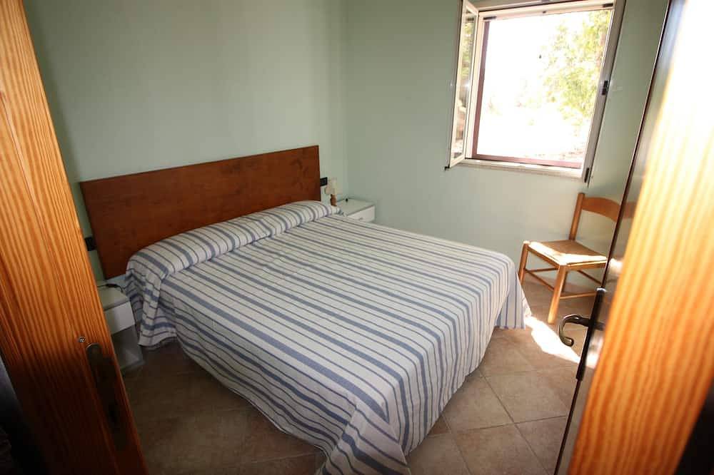 250 metros del mar entre lago, mar y campo in Orosei, Provincia de Nuoro