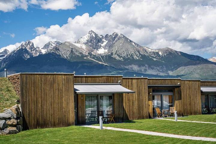 Vakantiepark voor 4 personen, with Whirlpool and Terras as well as Tuin in Slowakije