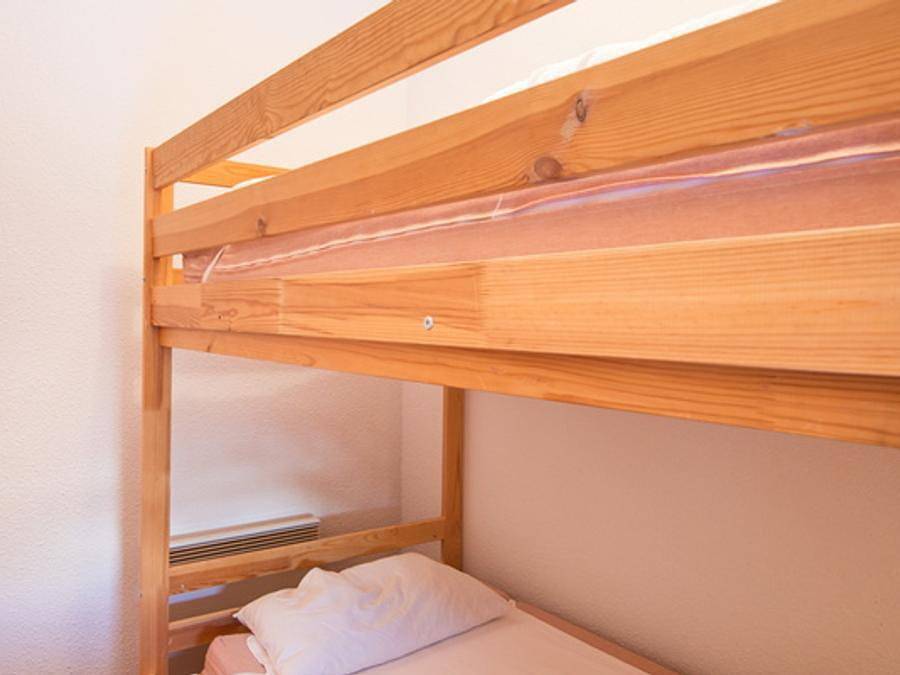 Résidence les Chalets de La Ramoure - Vacancéole - Estudio 4 personas - Estudio para 4 personas con zona de dormitorio in Valfréjus, Modane