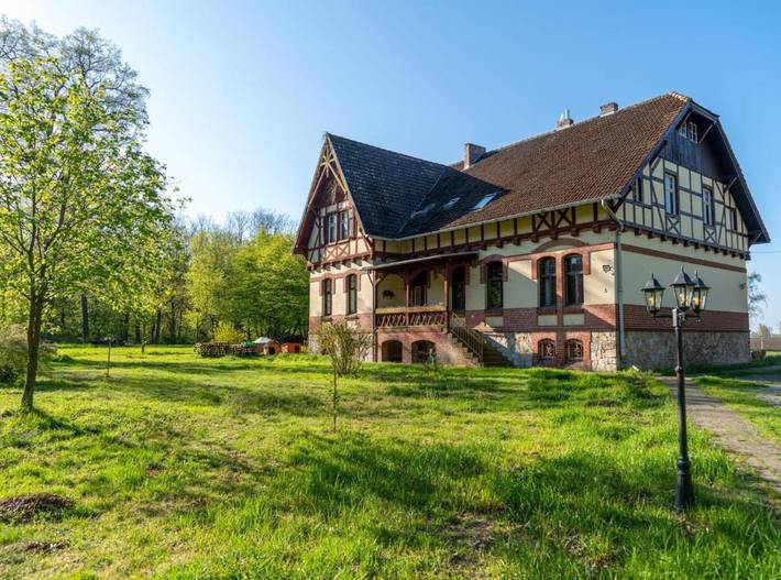 Ferienwohnung für 2 Personen, mit Terrasse und Garten sowie Pool und Ausblick in Nauen