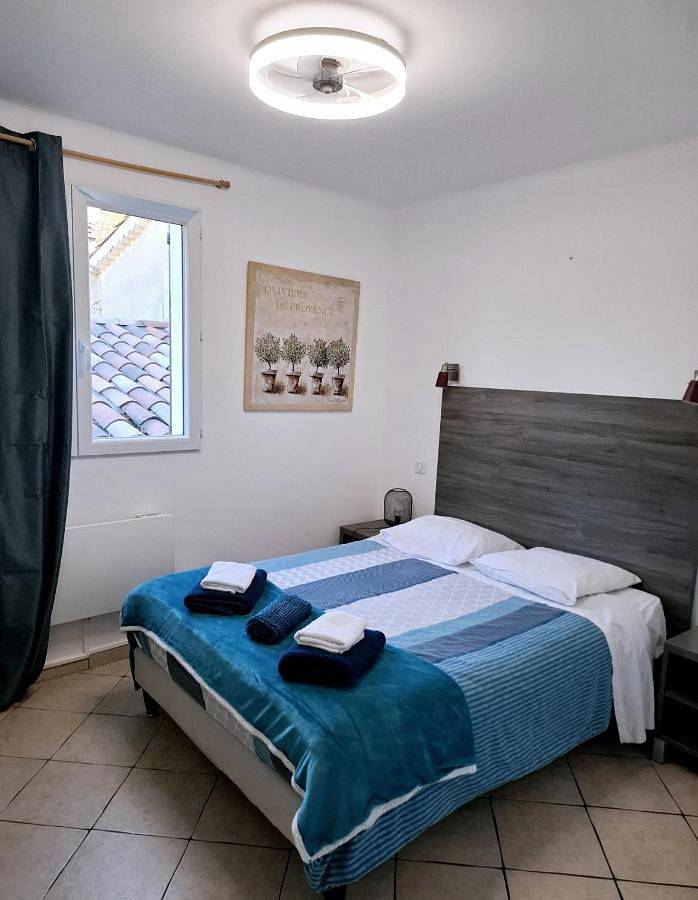Hôtel pour 2 personnes, avec terrasse, animaux acceptés à Sainte-Croix-du-Verdon - 2